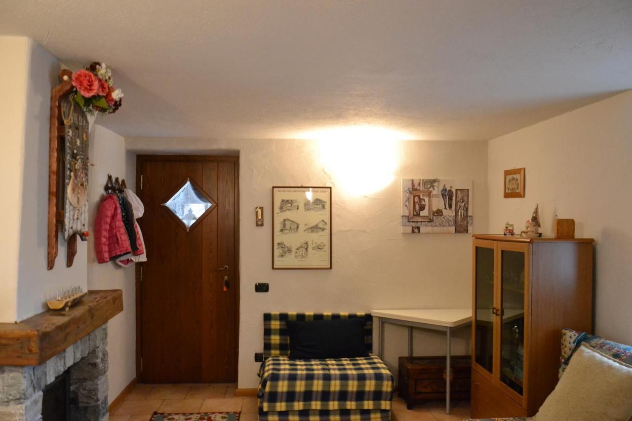 Alle Pendici Del Monte Rosa Champoluc Exterior foto